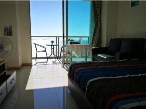 Riviera beach wongamat tower